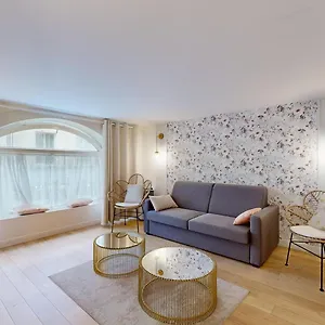 230 Mayfair - Superb In Apartment
